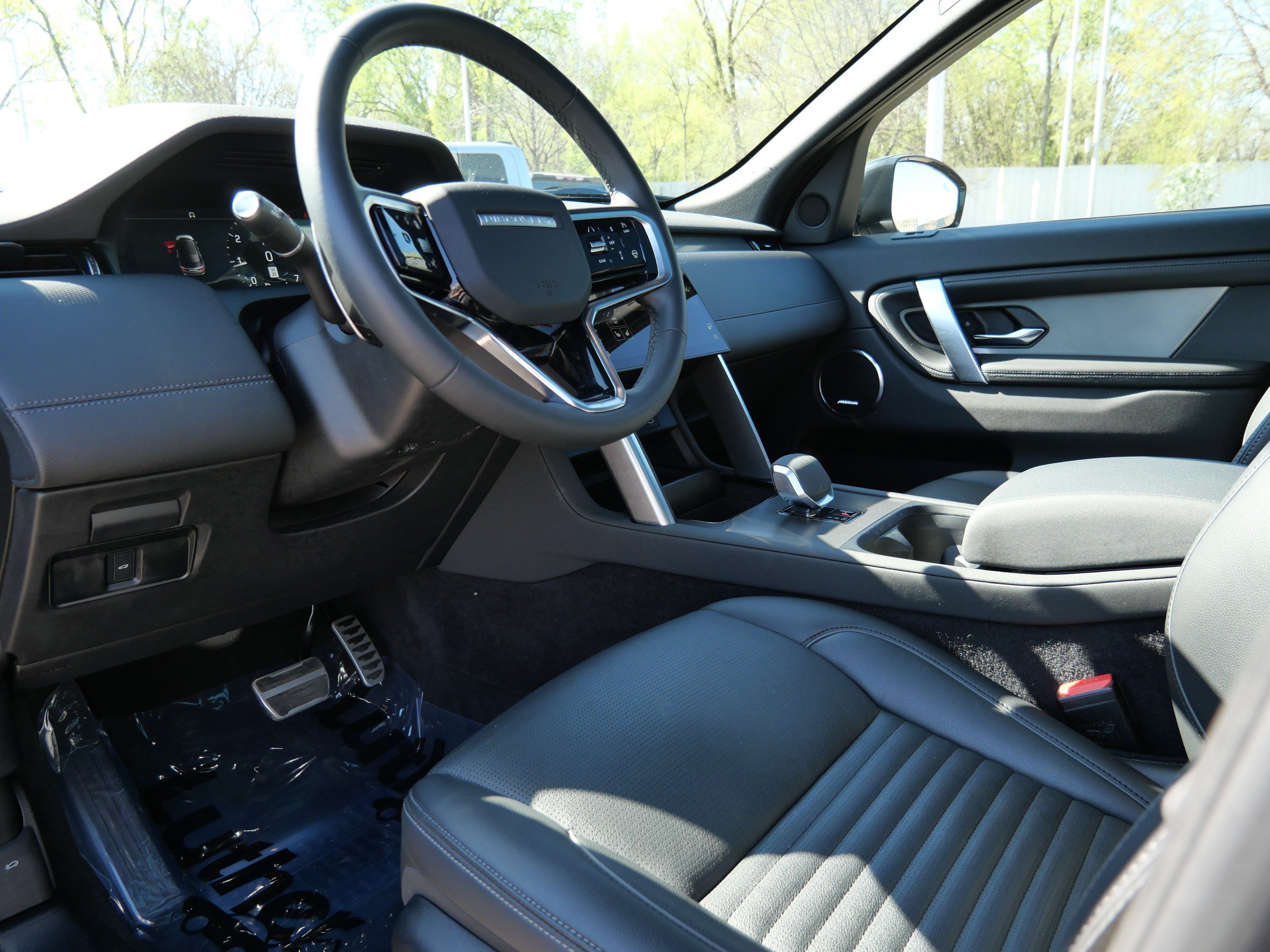 Used 2024 Land Rover Discovery Sport Dynamic SE AWD/4WD image 11