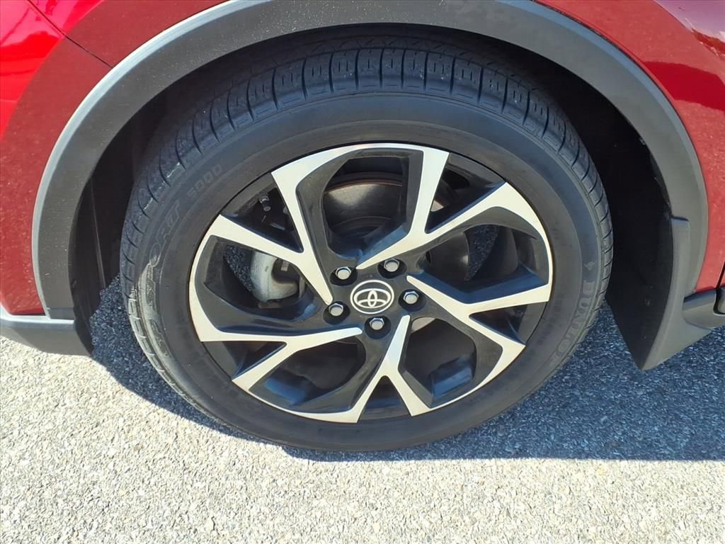Certified 2021 Toyota C-HR XLE FWD image 10