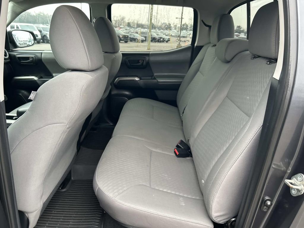 Used 2020 Toyota Tacoma SR5 image 18