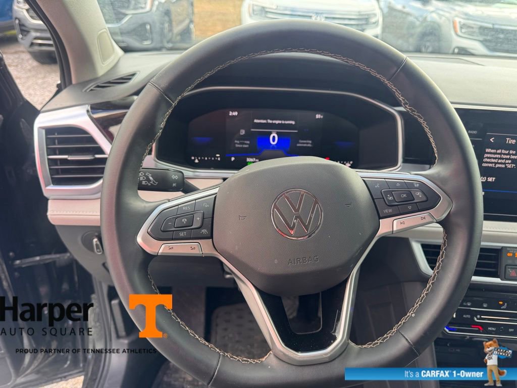 Used 2025 Volkswagen Taos SE image 16