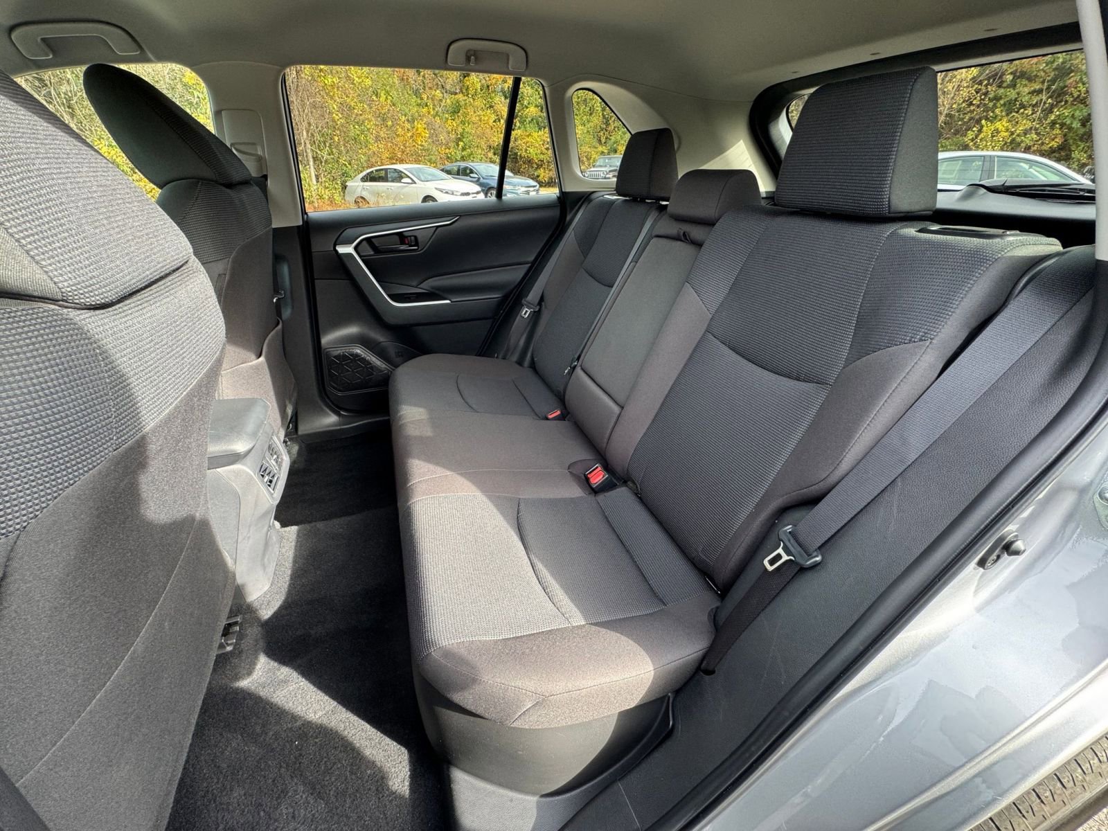 Used 2025 Toyota RAV4 LE image 32