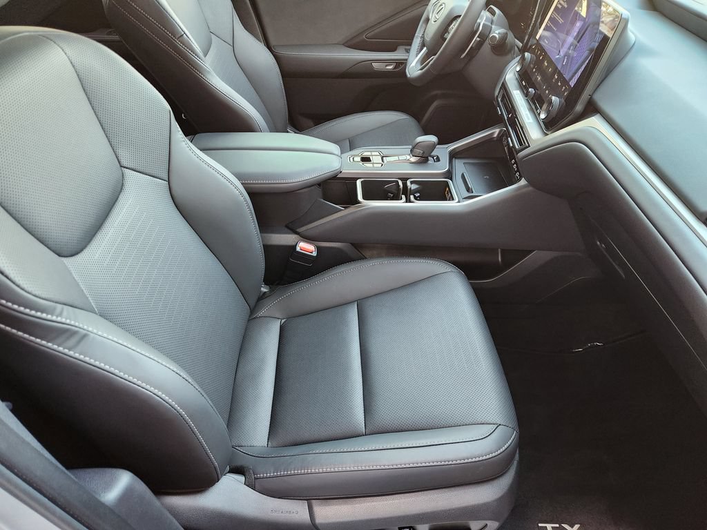 Certified 2026 Lexus TX 350 AWD w/ Technology Package image 14