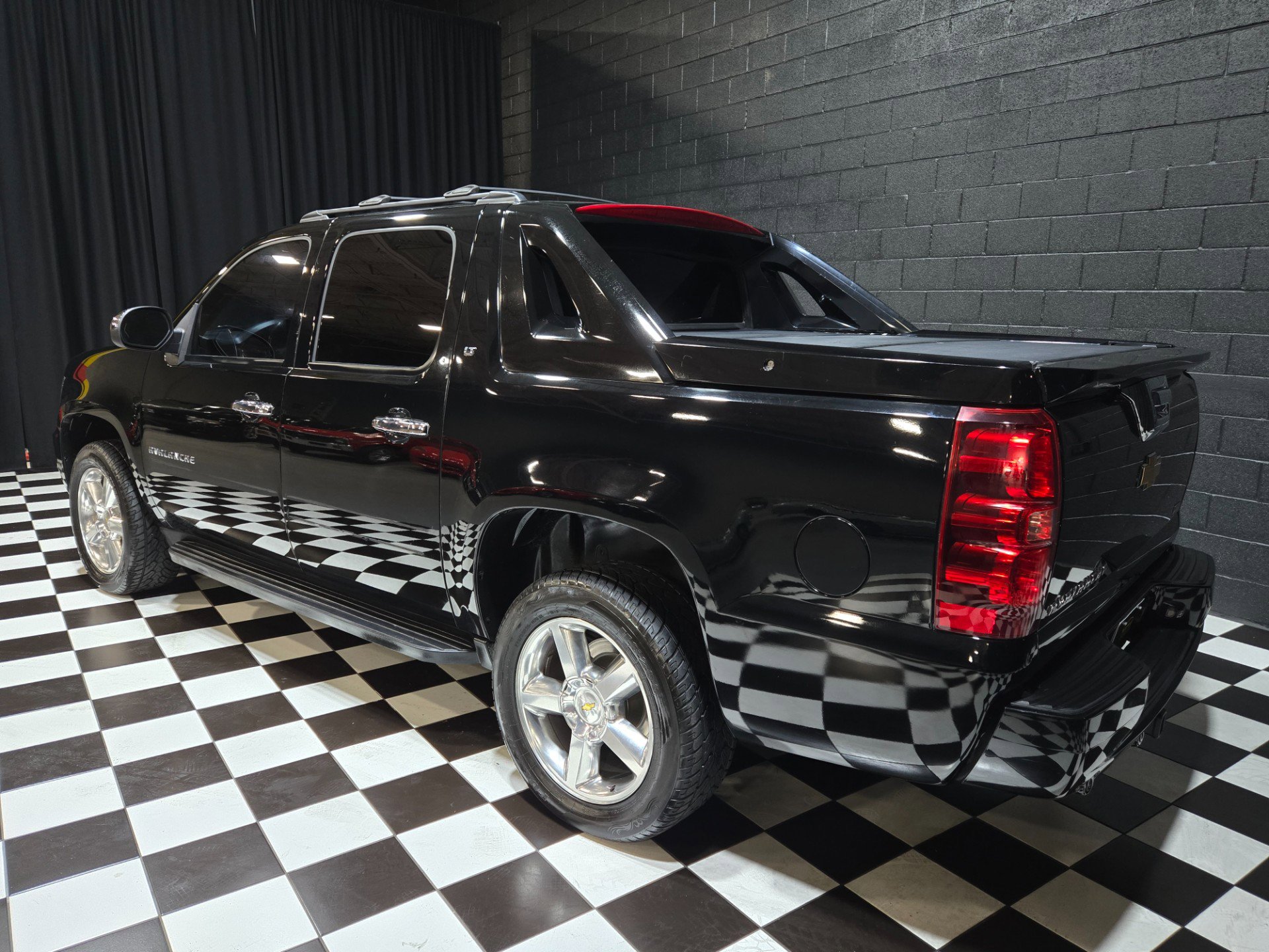 Used 2012 Chevrolet Avalanche LT w/ All-Star Edition image 22