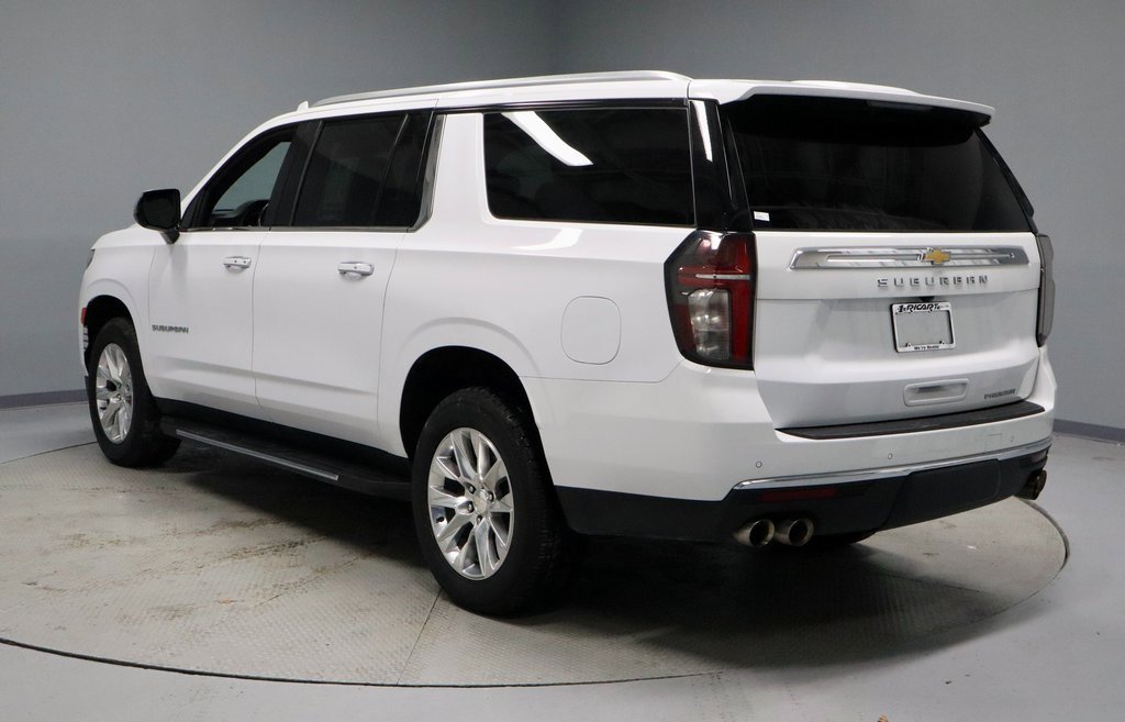 Used 2023 Chevrolet Suburban Premier image 9