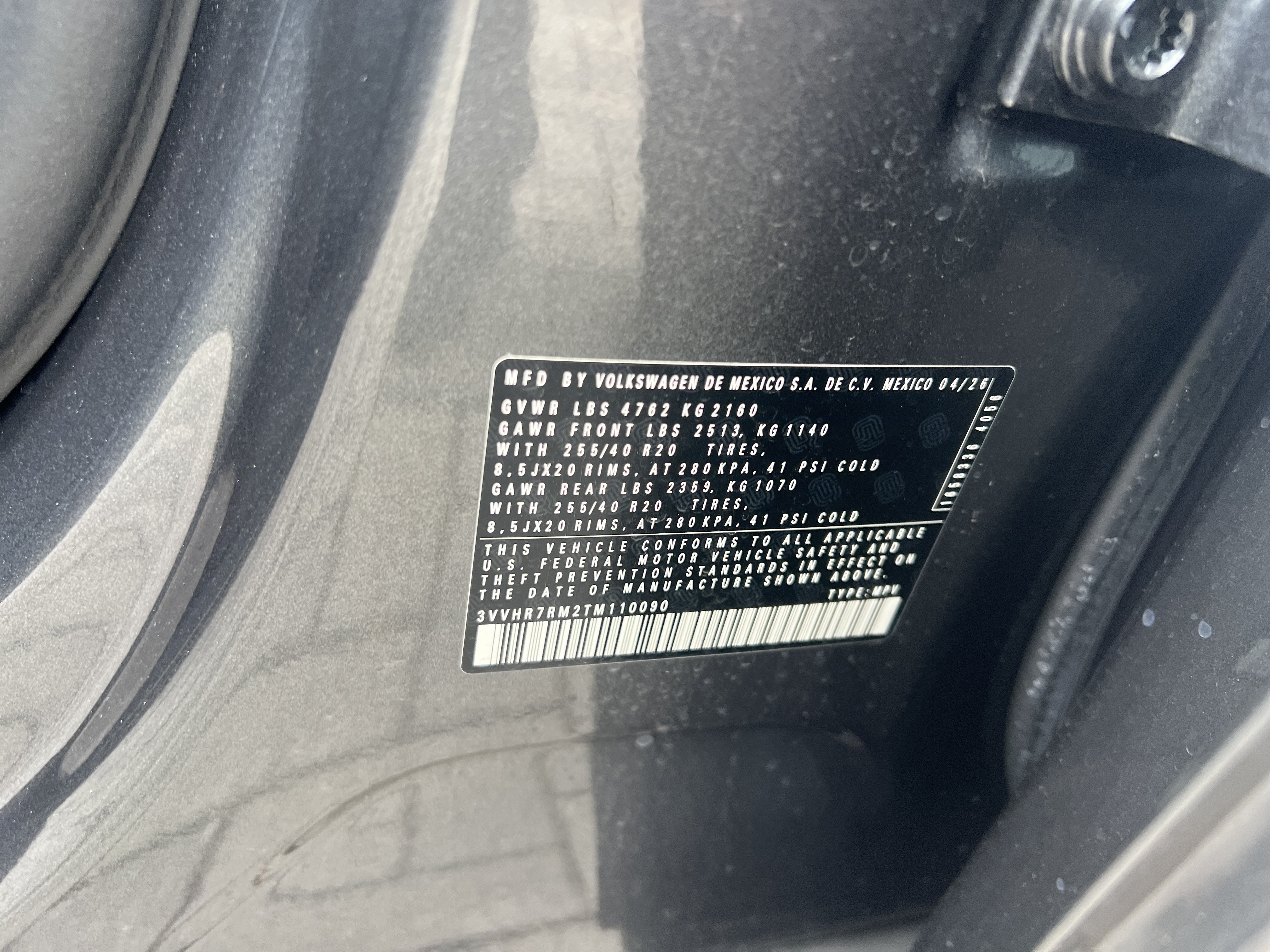 Certified 2026 Volkswagen Tiguan SE R-Line FWD image 29