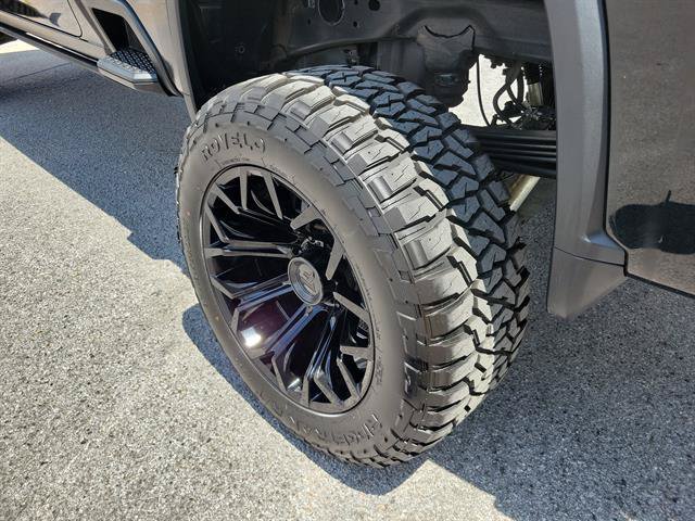 Used 2020 Chevrolet Silverado 2500 Custom w/ Custom Value Package AWD/4WD image 26