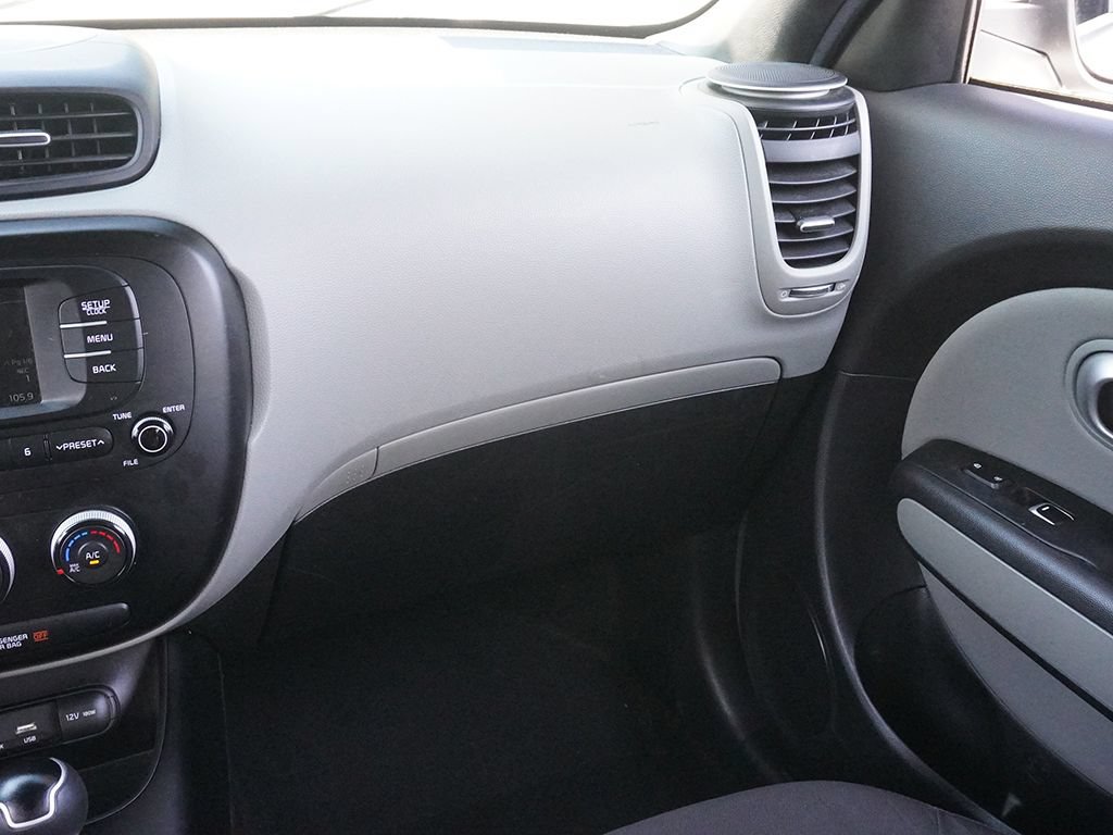 Used 2018 Kia Soul FWD image 26