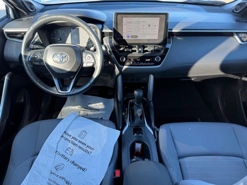 Used 2024 Toyota Corolla Cross SE w/ Moonroof Package image 13