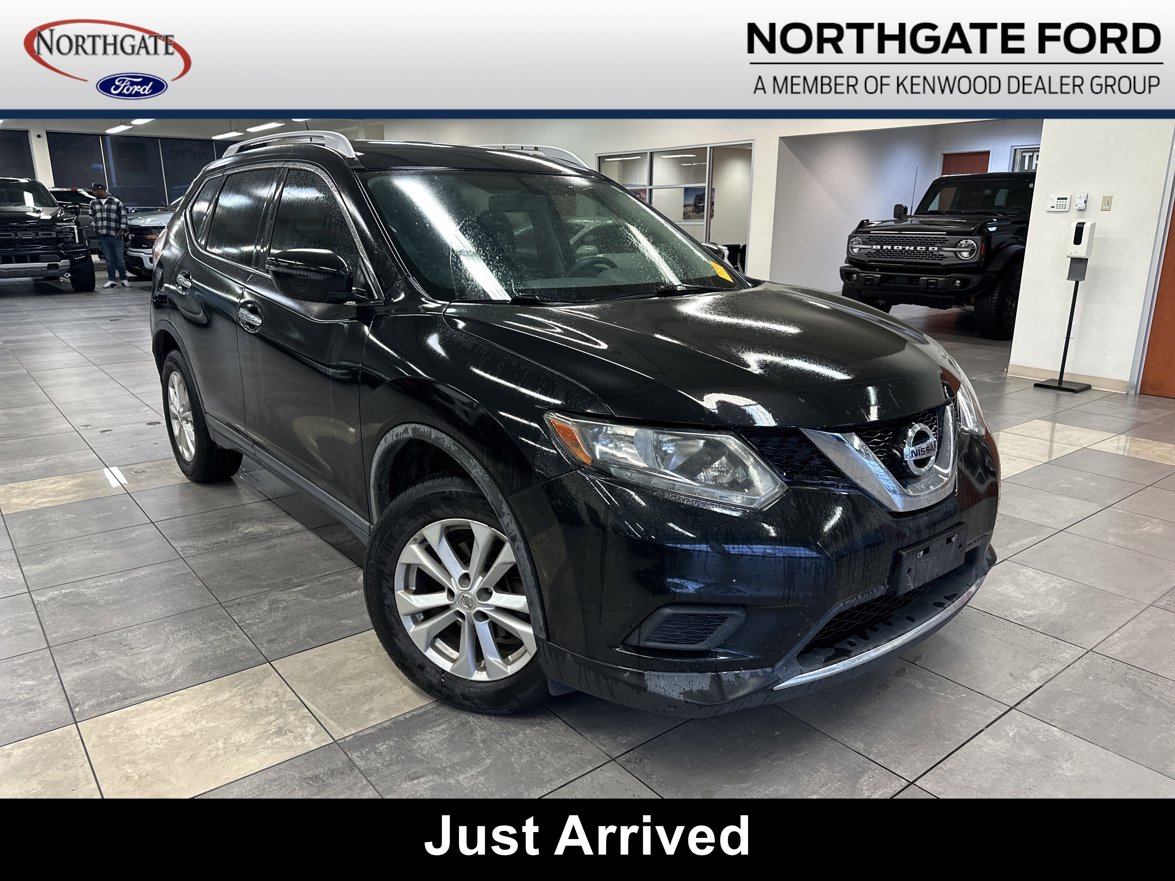 Used 2016 Nissan Rogue SV