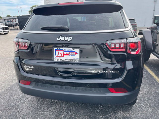 Used 2025 Jeep Compass Limited AWD/4WD image 5