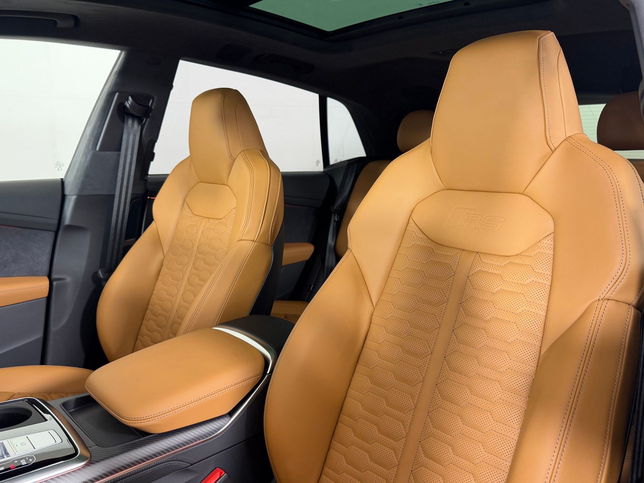 New 2027 Audi RS Q8 performance AWD/4WD image 27