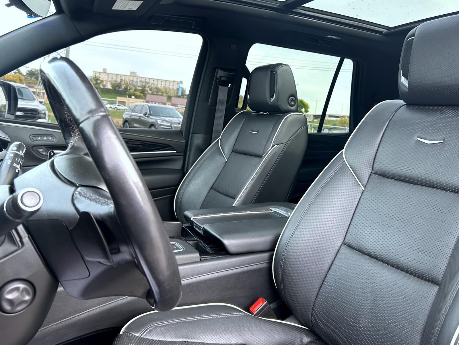 Certified 2022 Cadillac Escalade Sport AWD/4WD image 17