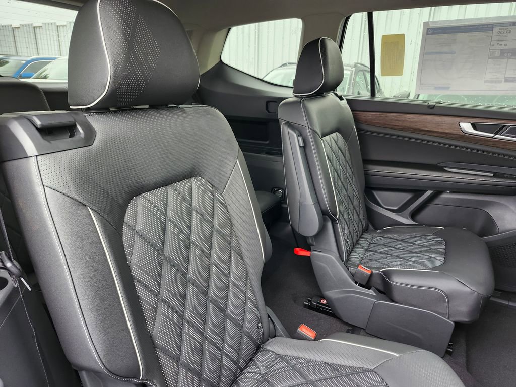 New 2026 Volkswagen Atlas SEL Premium R-Line image 16