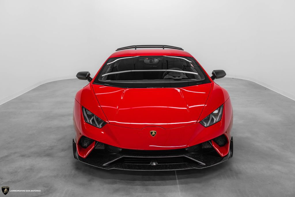 Used 2018 Lamborghini Huracan Performante AWD/4WD image 10
