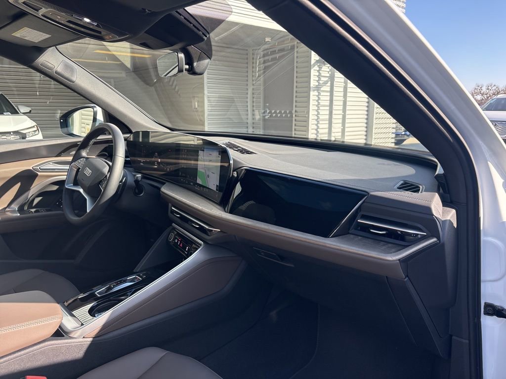 Certified 2025 Audi Q5 Premium Plus w/ Premium Plus image 15