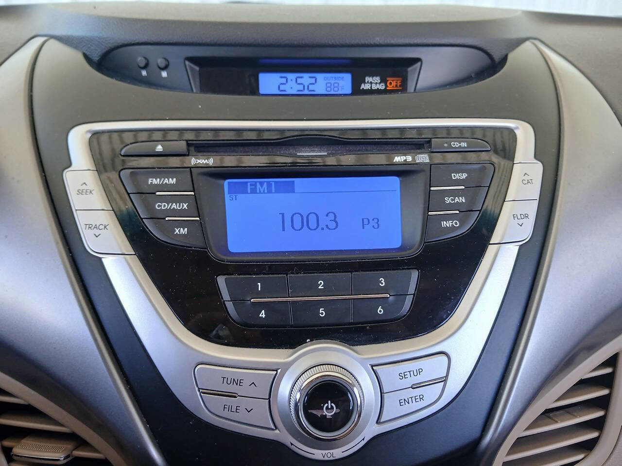 Used 2012 Hyundai Elantra GLS w/ Comfort Pkg 2 FWD image 18