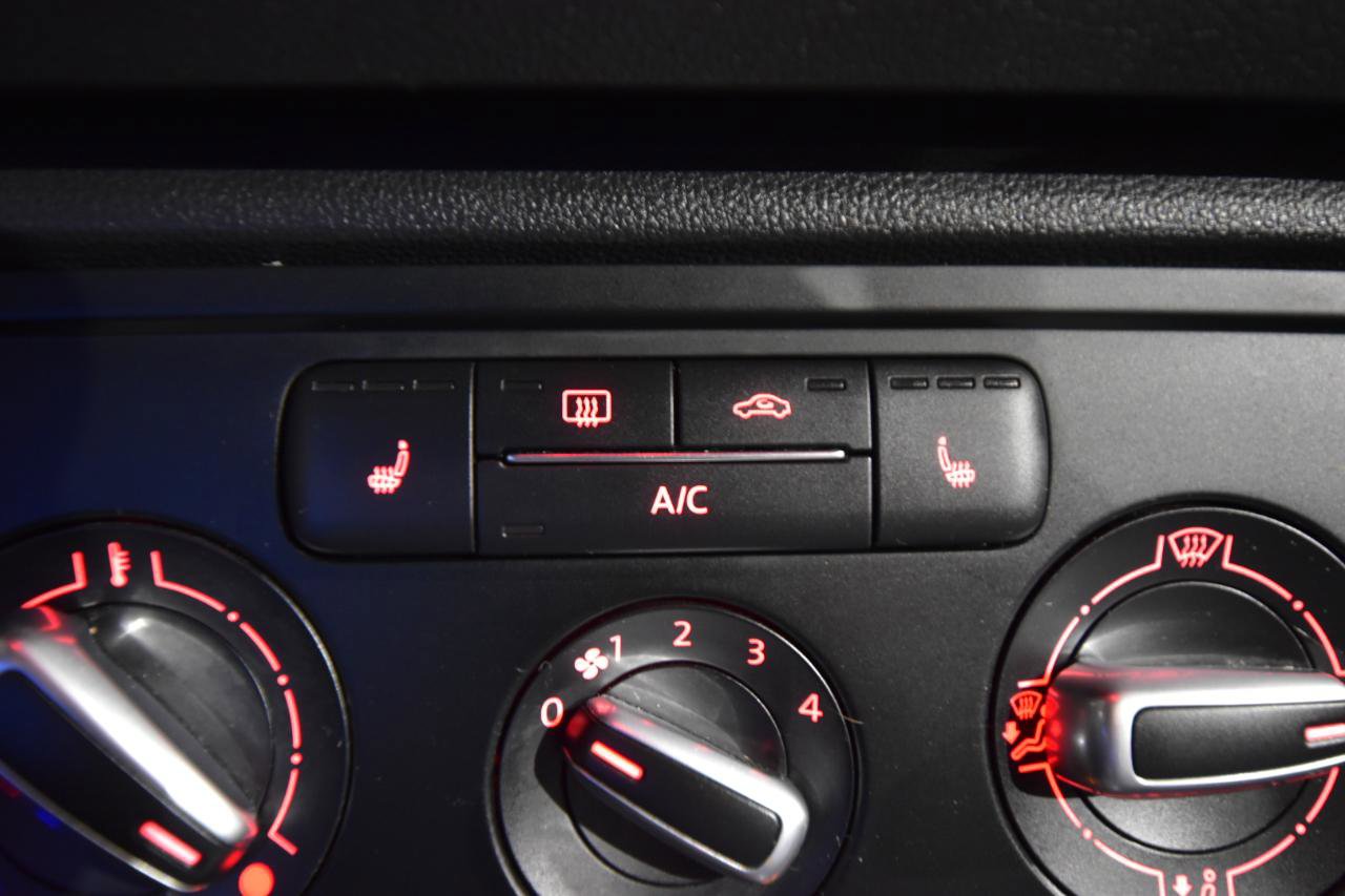 Used 2016 Volkswagen Beetle 1.8T SE image 25