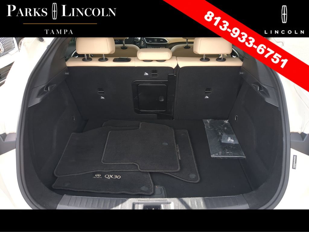 Used 2018 INFINITI QX30 image 8