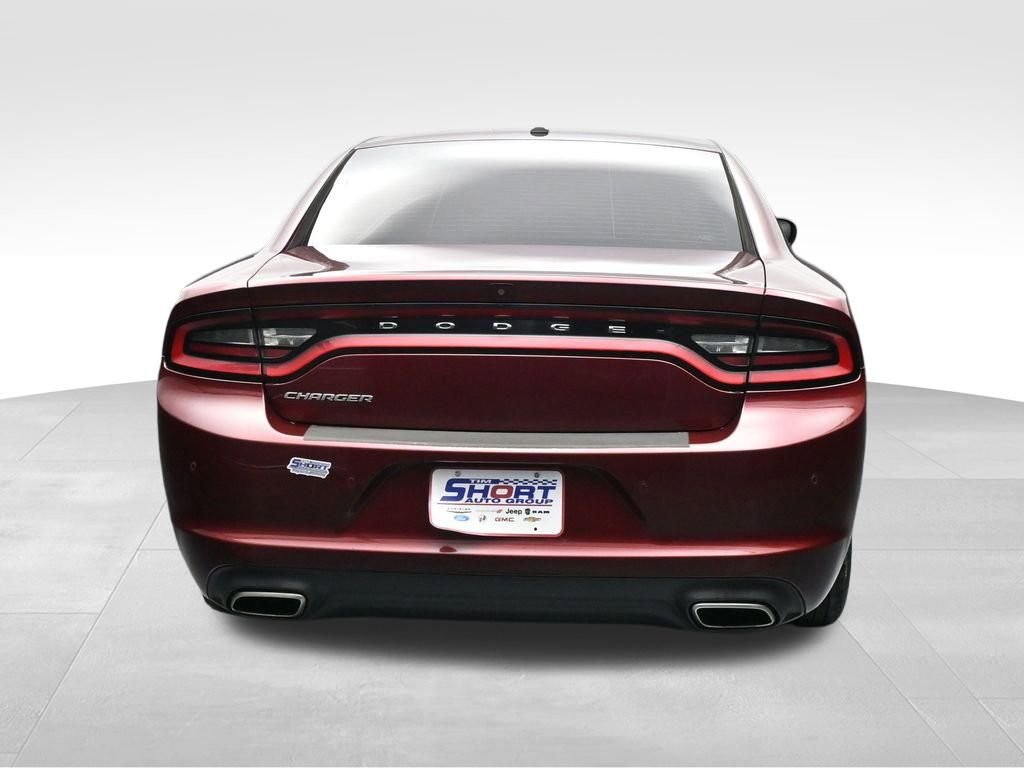Used 2019 Dodge Charger SXT RWD image 4