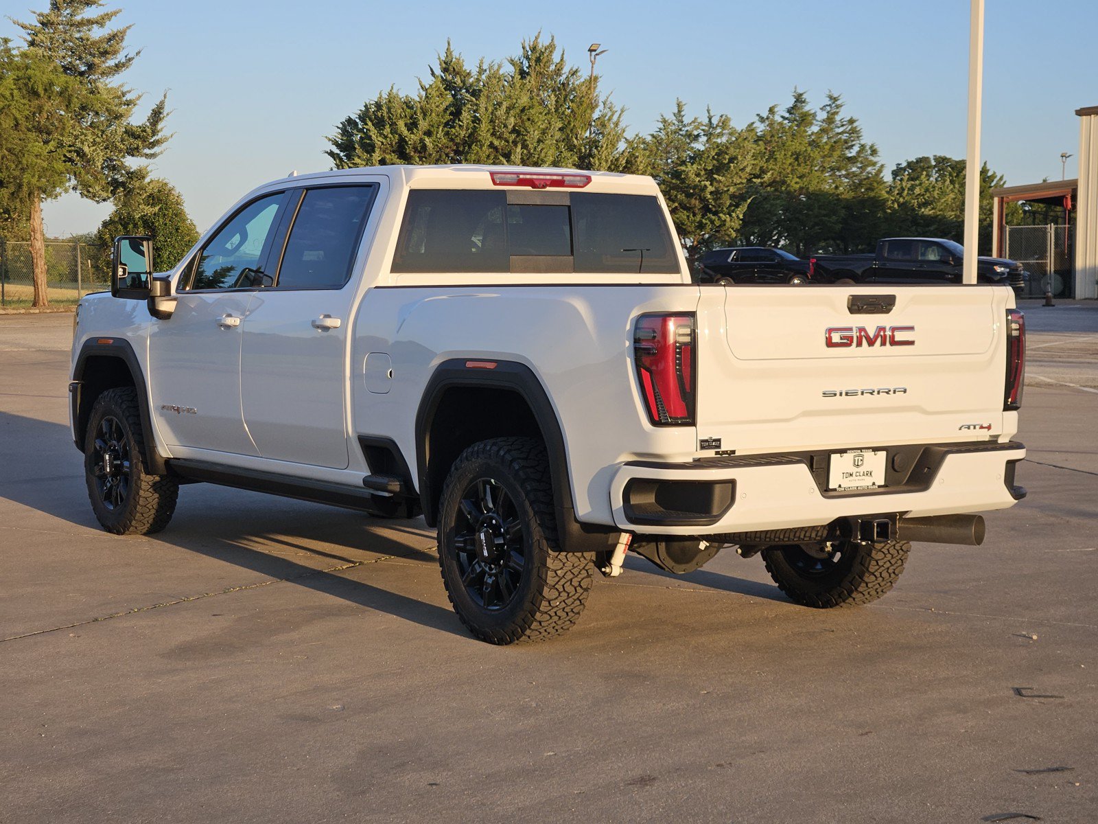 New 2026 GMC Sierra 2500 AT4 w/ AT4 Premium Plus Package AWD/4WD image 4