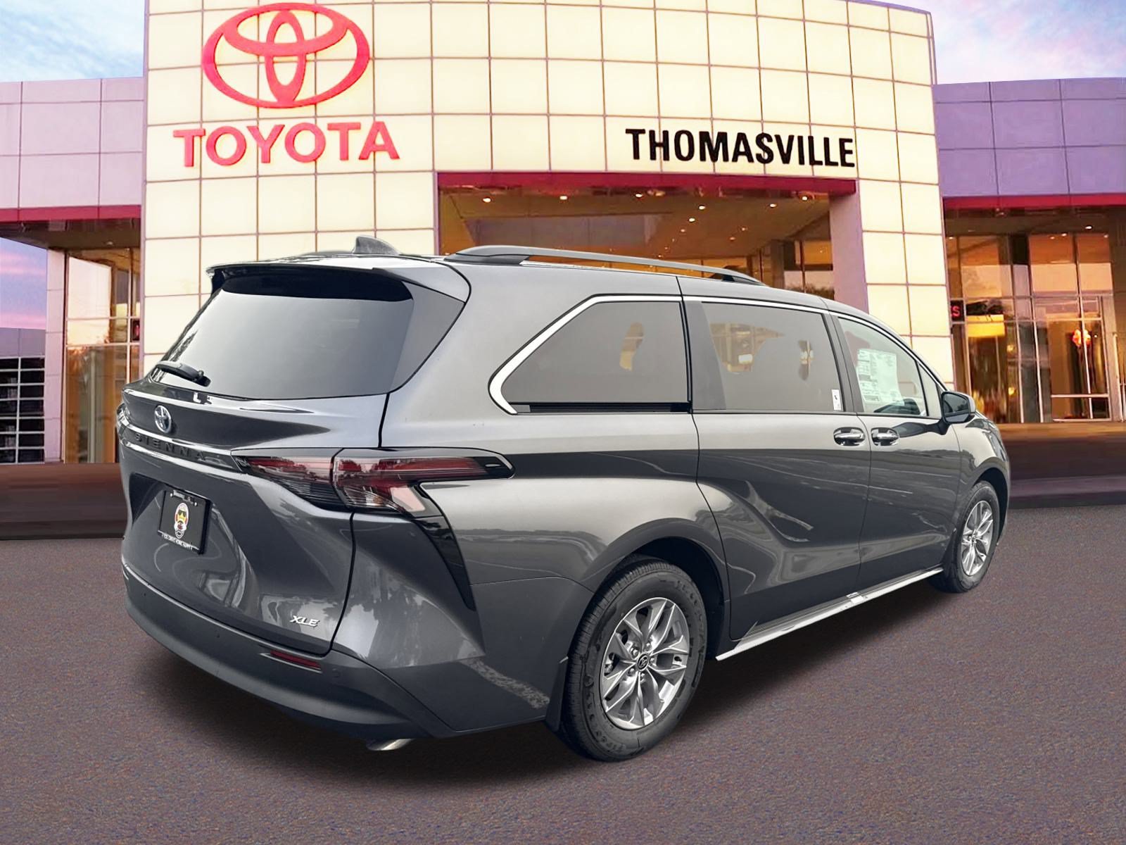 New 2025 Toyota Sienna XLE w/ XLE Plus Package FWD image 5