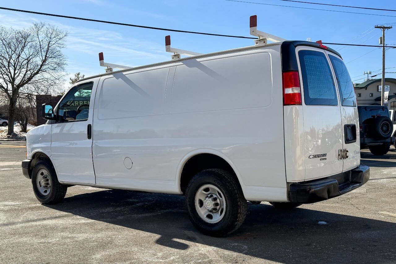 Used 2017 Chevrolet Express 2500 image 6