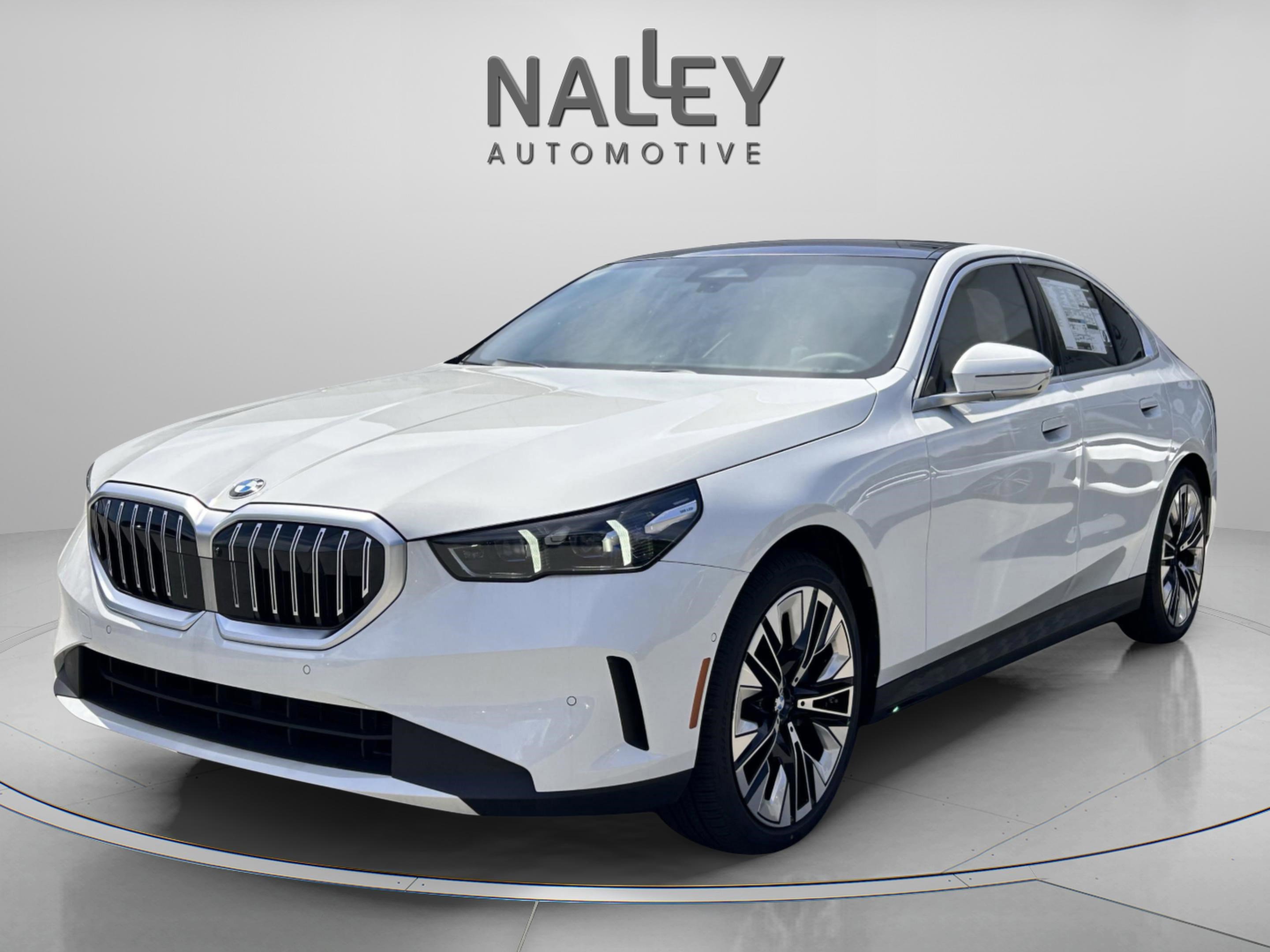 New 2025 BMW 530i xDrive w/ Premium Package