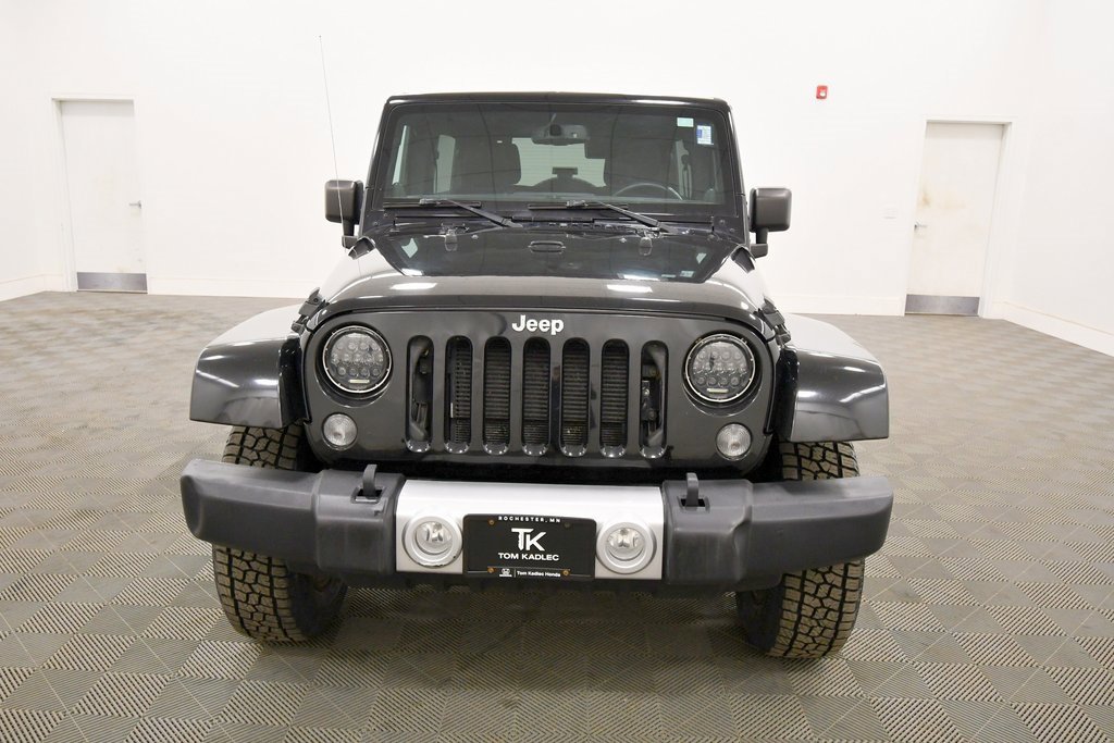 Used 2014 Jeep Wrangler Unlimited Sahara w/ Dual Top Group image 11