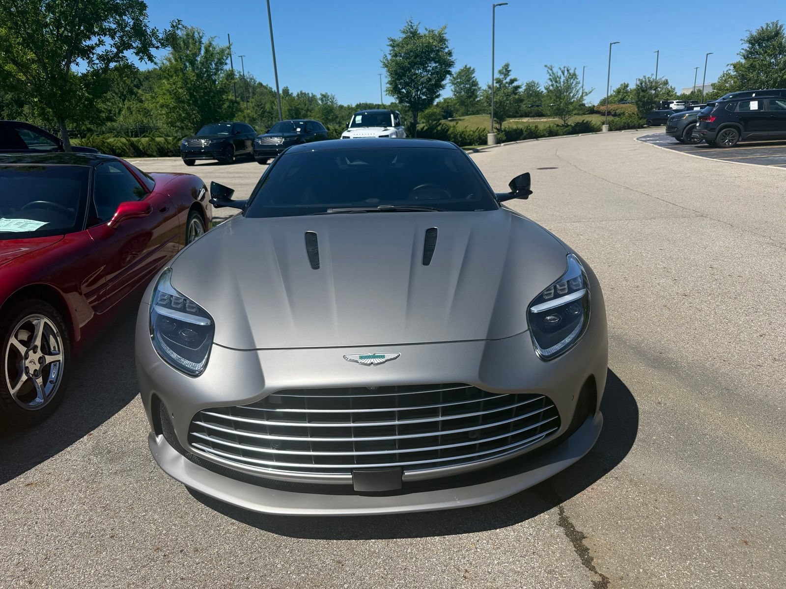 Used 2024 Aston Martin DB12 Coupe RWD image 2