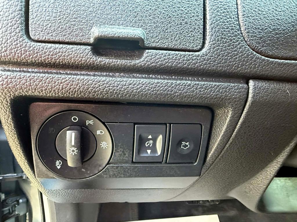 Used 2012 Ford Fusion SEL image 22