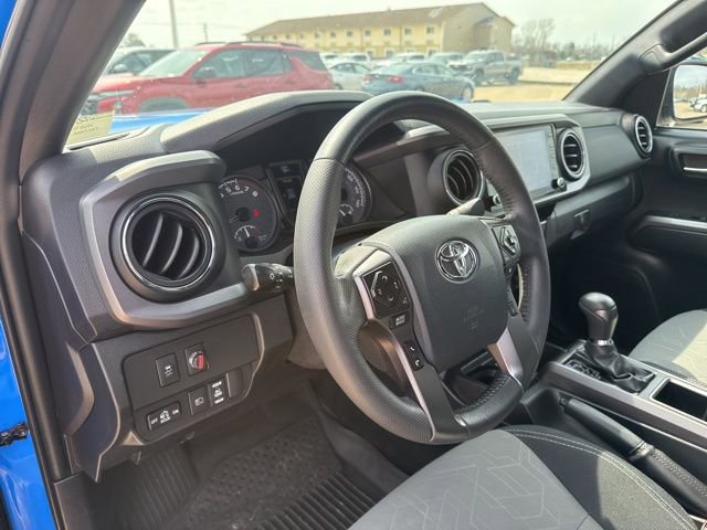 Used 2020 Toyota Tacoma TRD Off-Road image 17
