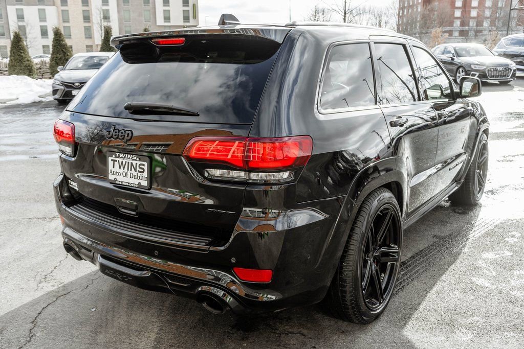 Used 2020 Jeep Grand Cherokee SRT image 40