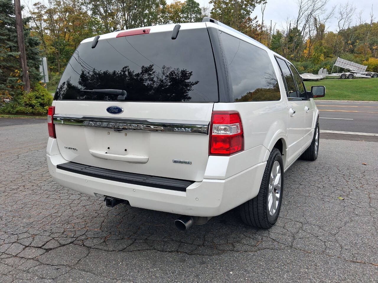 Used 2017 Ford Expedition Max Limited AWD/4WD image 10