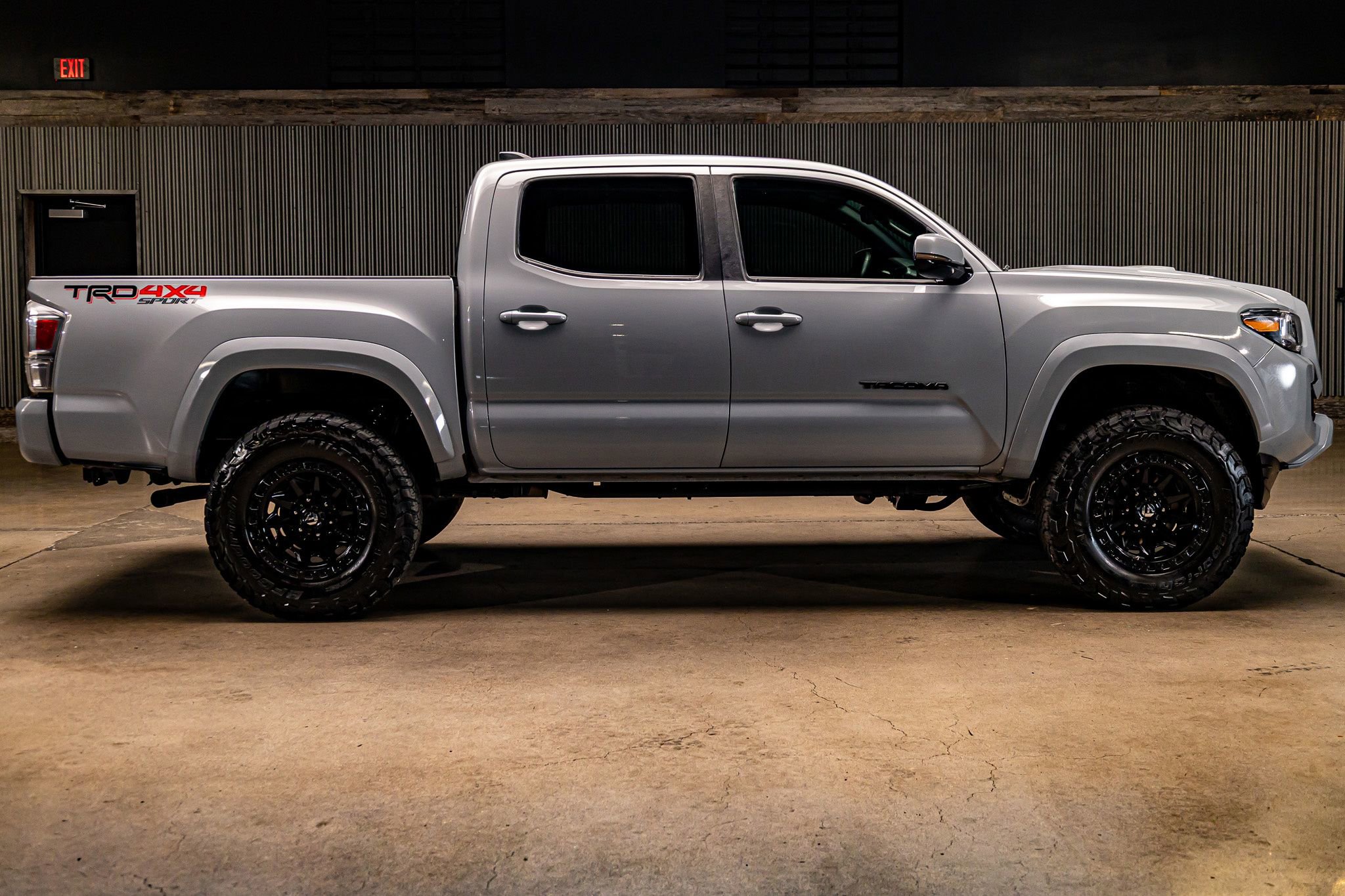 Used 2021 Toyota Tacoma TRD Sport w/ Technology Package image 10