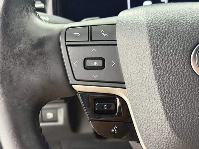 Used 2025 Toyota Camry XSE FWD image 11