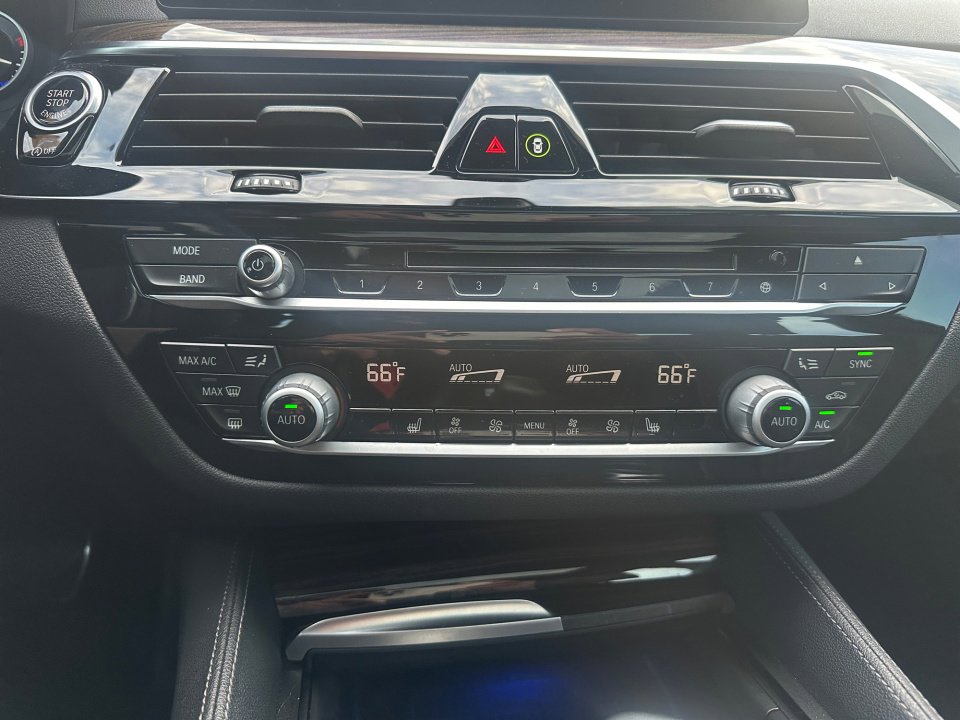 Used 2019 BMW M550i xDrive w/ Premium Package 2 AWD/4WD image 12