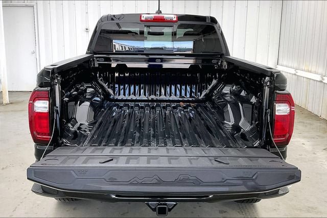New 2025 GMC Canyon AT4 w/ Off-Road Front Bumper Package AWD/4WD image 20