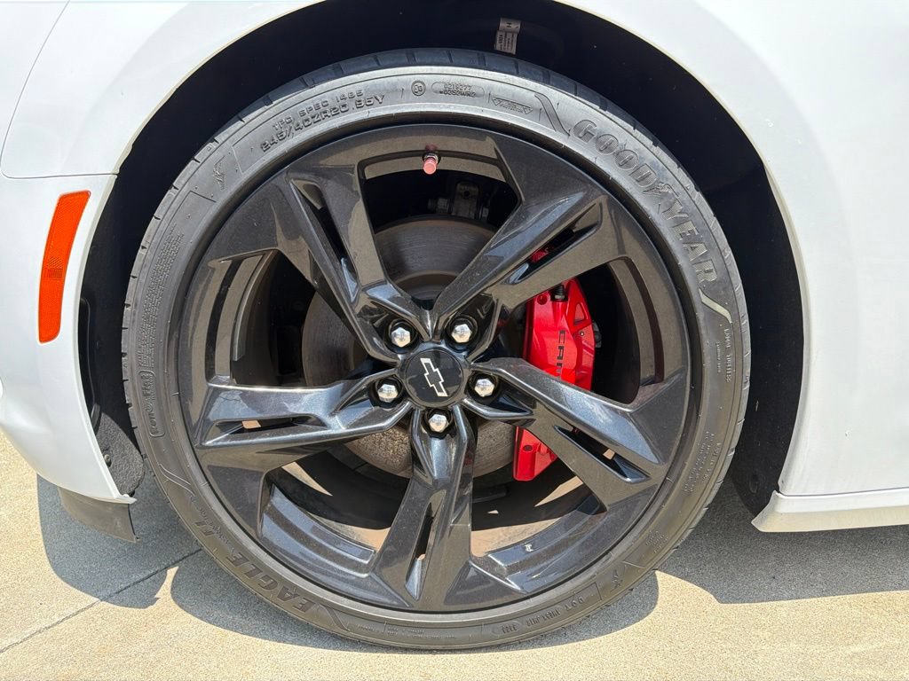 Used 2024 Chevrolet Camaro SS RWD image 3