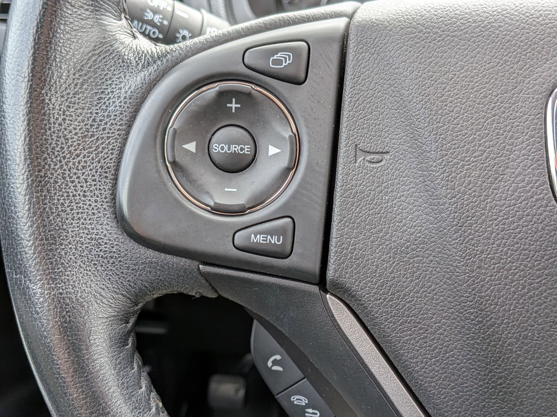 Used 2015 Honda CR-V Touring image 14