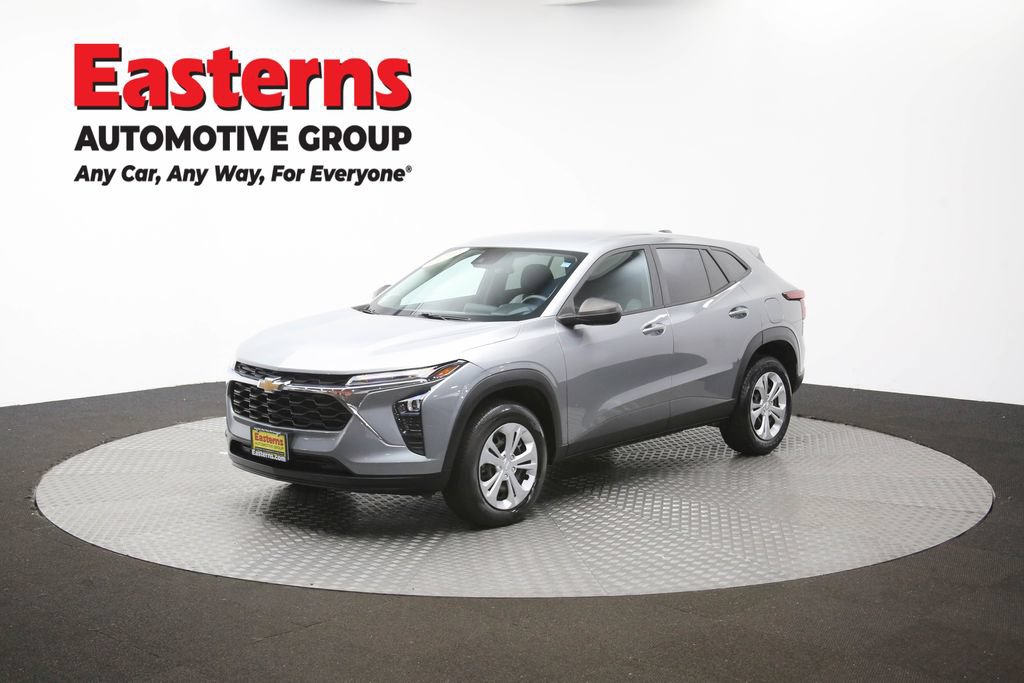 Used 2024 Chevrolet Trax LS w/ Driver Confidence Package FWD image 50