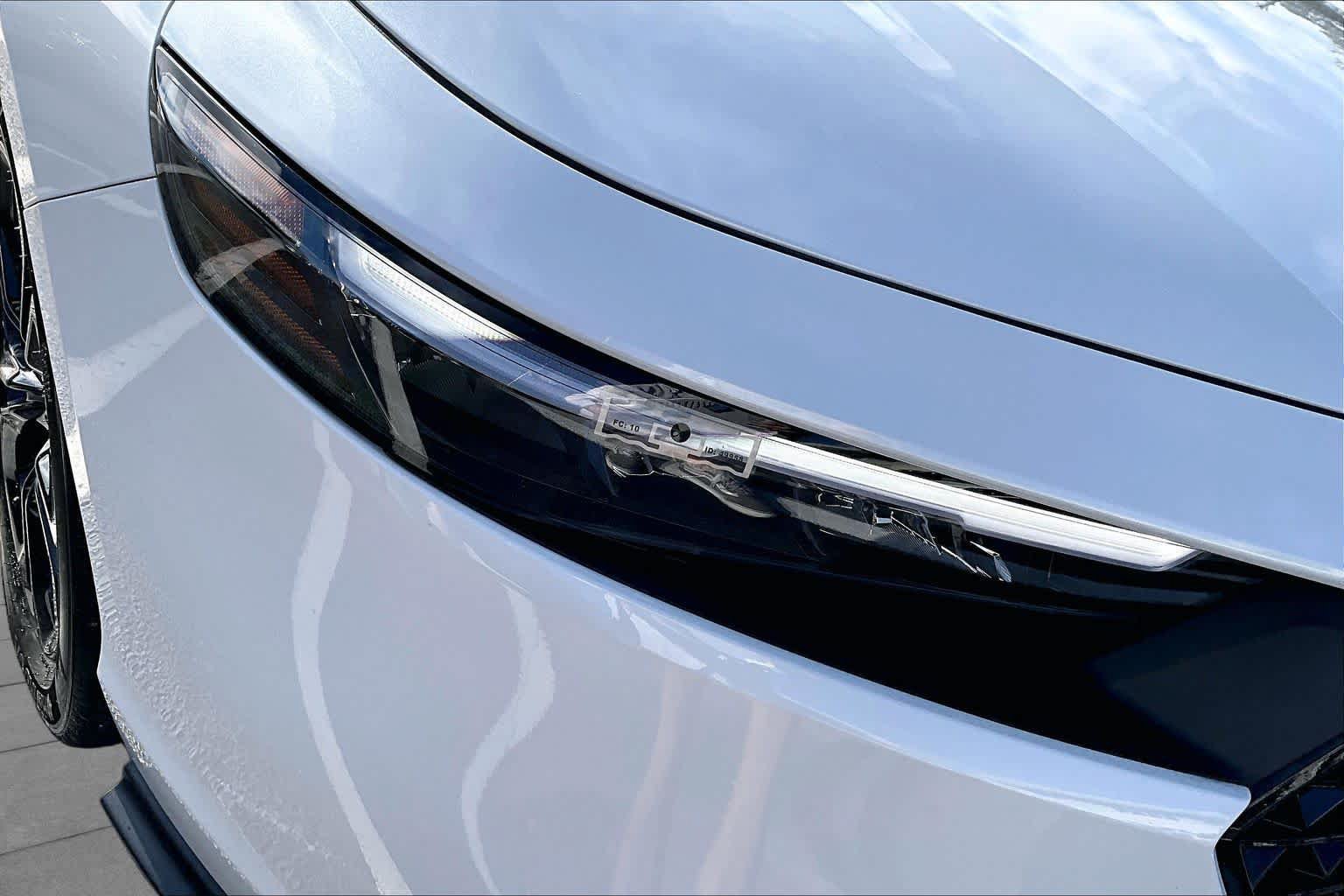 Used 2025 Honda Accord SE image 28