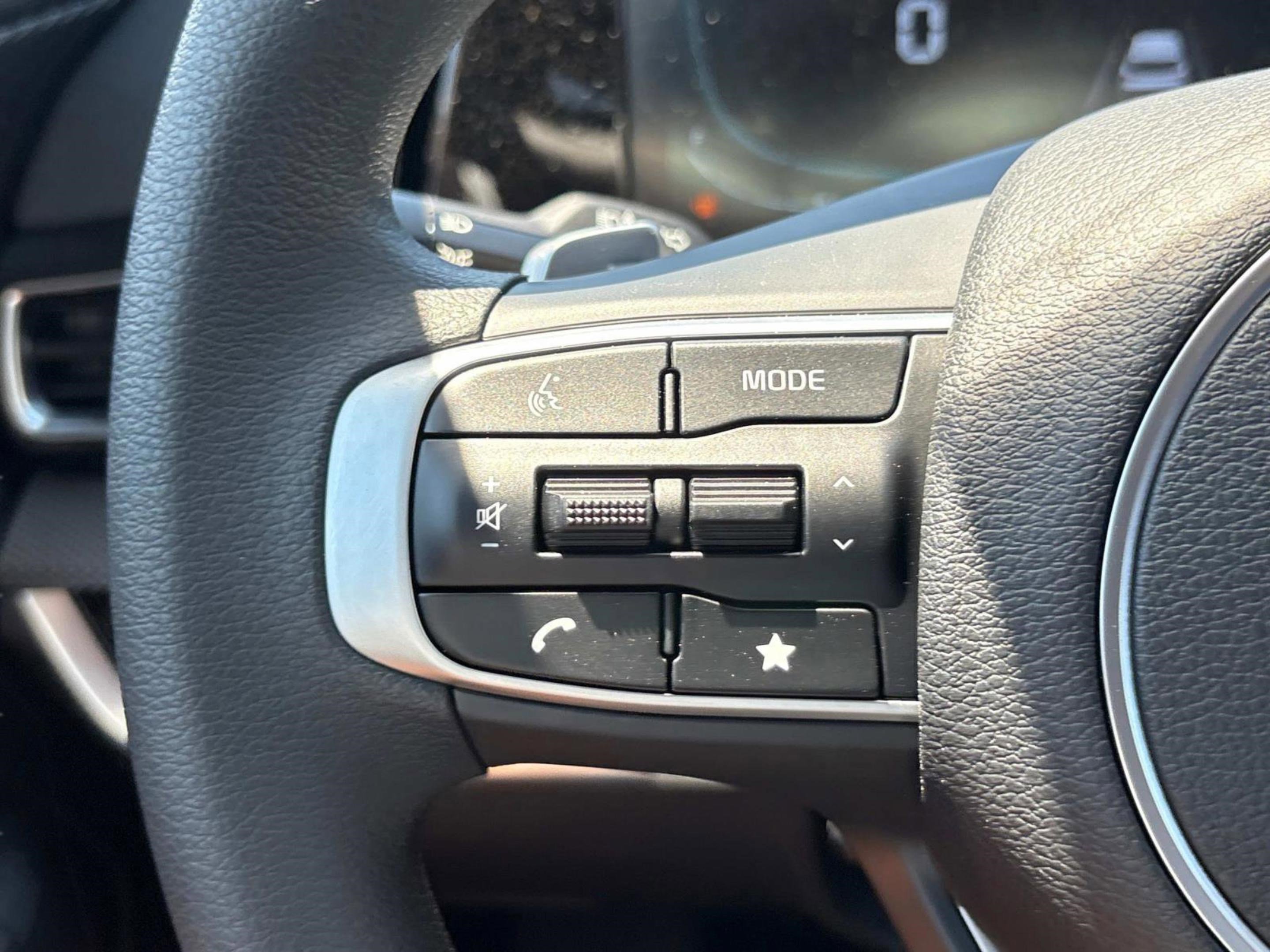 New 2025 Kia Sportage LX image 23