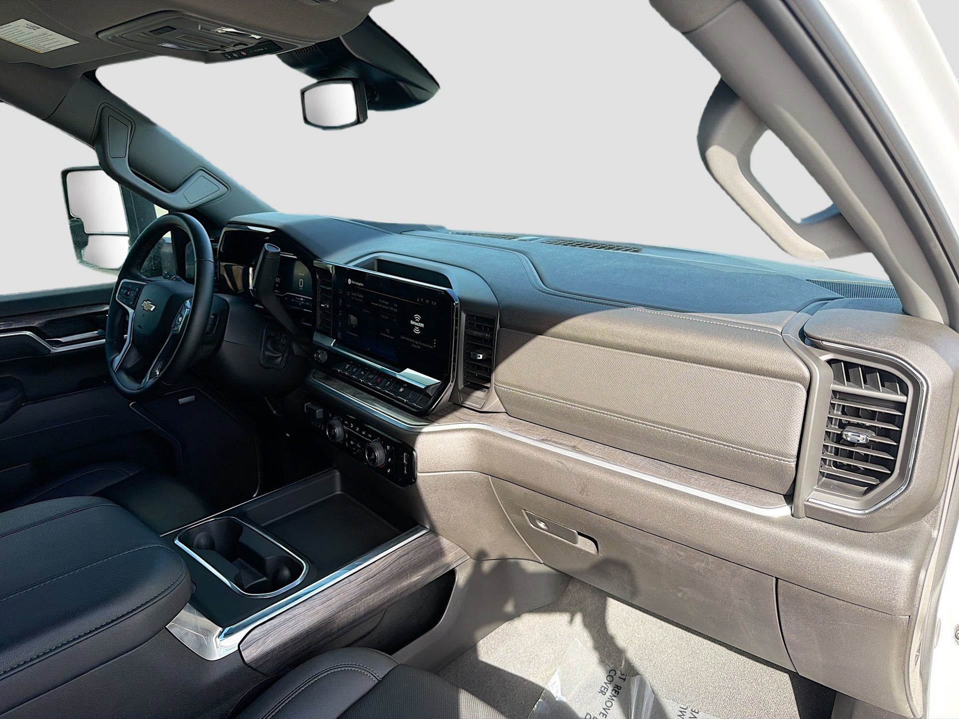 Used 2025 Chevrolet Silverado 2500 LTZ w/ LTZ Convenience Package image 15