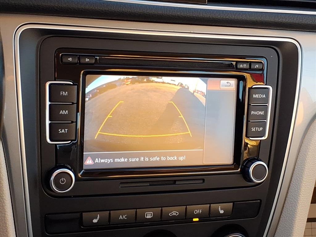 Used 2015 Volkswagen Passat 1.8T Limited Edition image 24