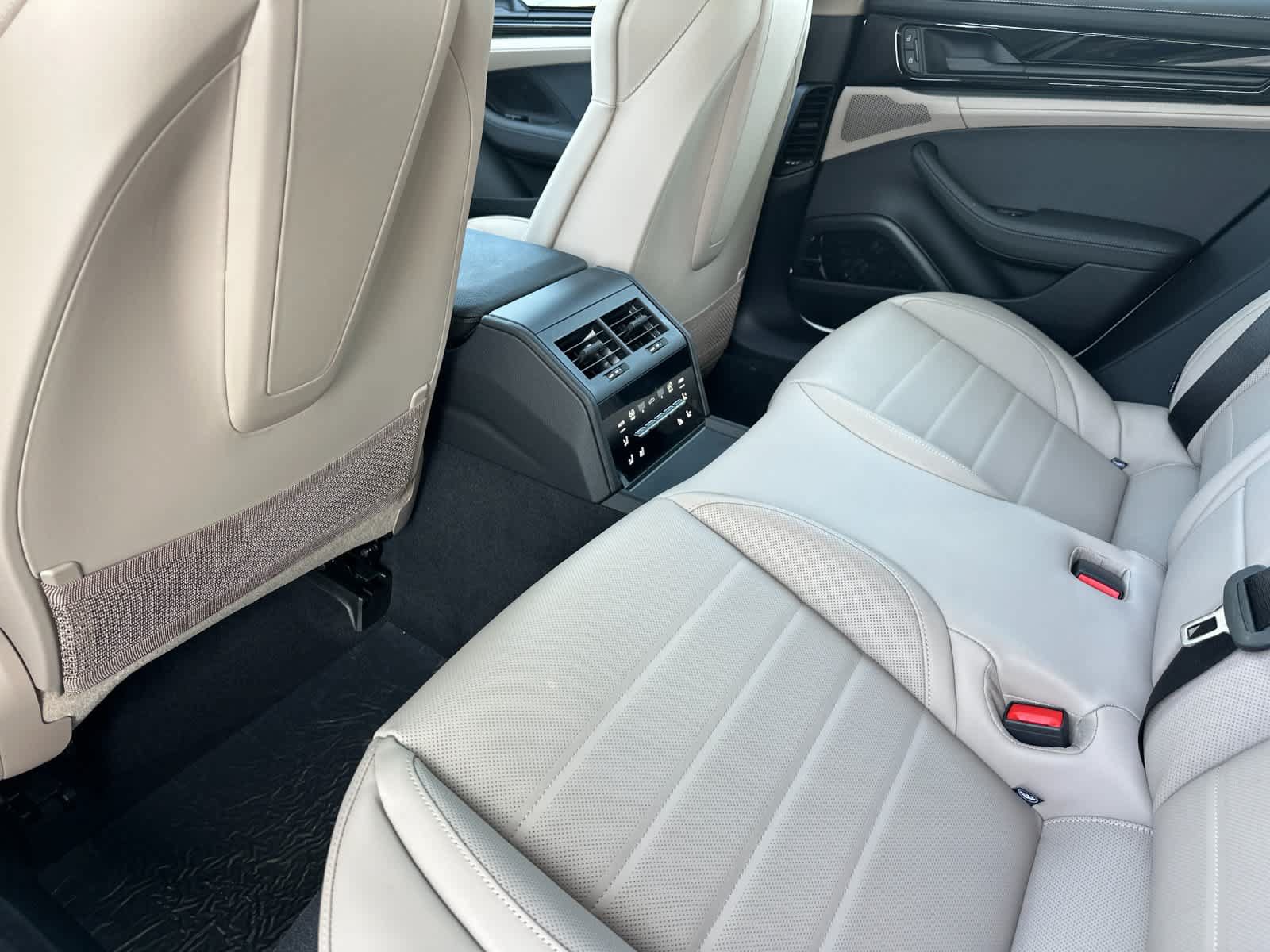 New 2026 Porsche Panamera RWD image 13