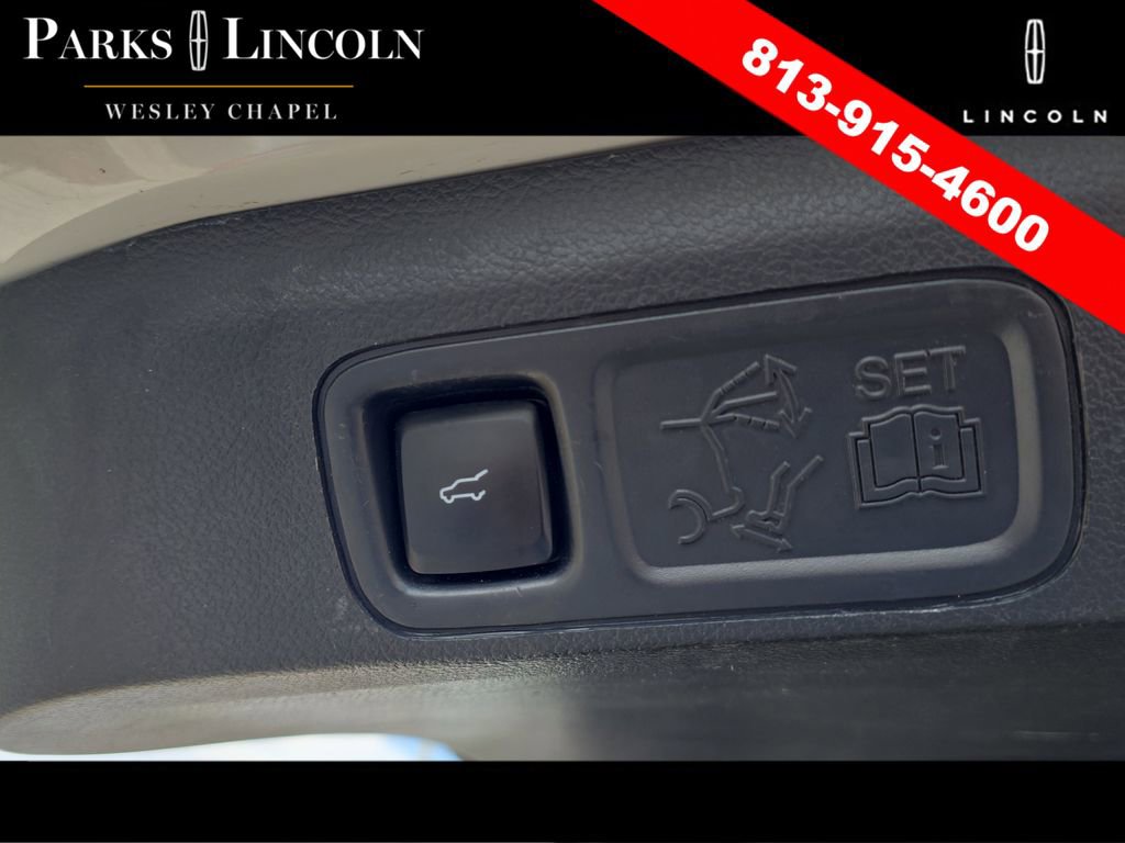 Used 2023 Ford Expedition Limited RWD image 9