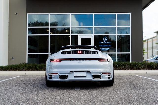 Used 2024 Porsche 911 Carrera RWD image 4