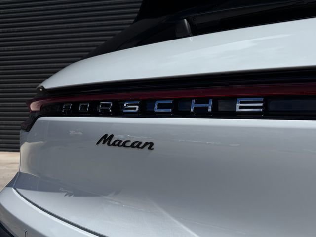 Certified 2026 Porsche Macan image 28