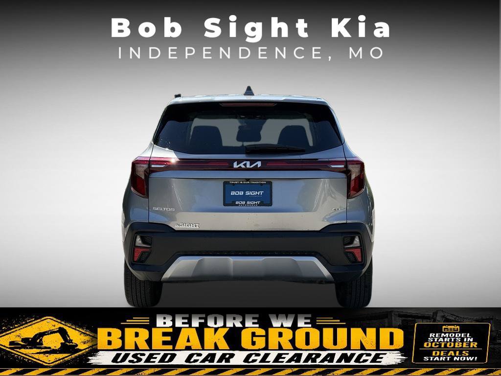 Used 2024 Kia Seltos LX AWD/4WD image 12