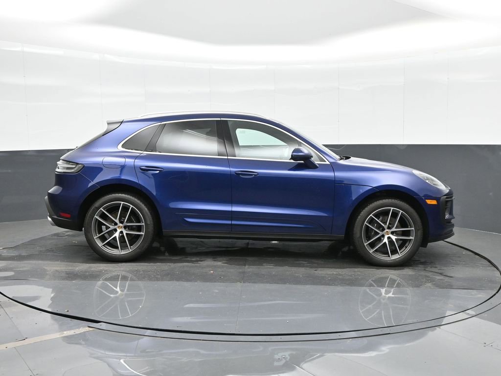 Certified 2024 Porsche Macan image 10